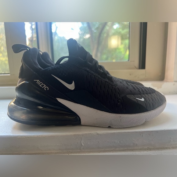 BIG KIDS' NIKE AIR MAX 270 CASUAL SHOES - Picture 2 of 10